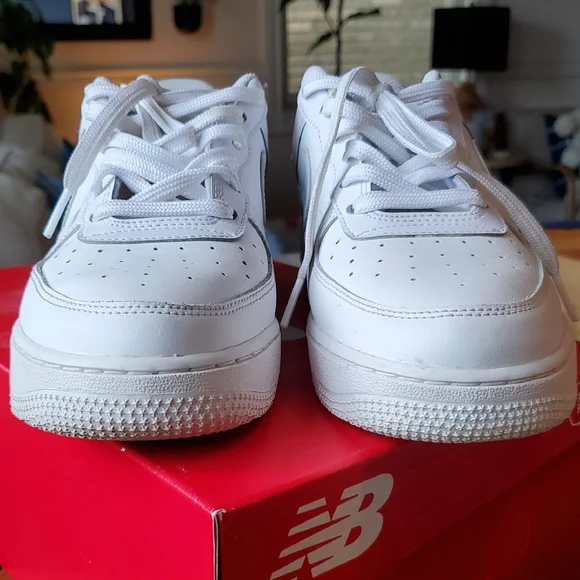 Nike AIR JORDANS - Picture 1 of 4